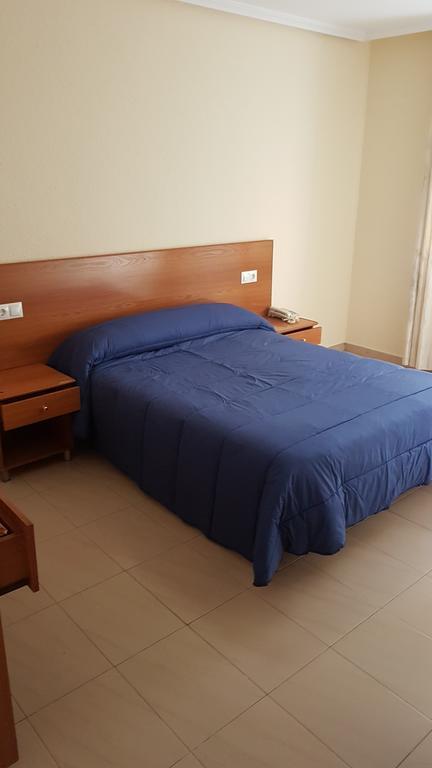 Hostal Orly Camponaraya Εξωτερικό φωτογραφία